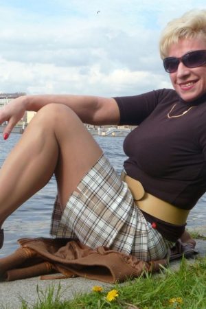 Sylvie - rencontre-Dominatrice-Cergy