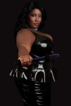 Plonger dans l’inattendu Chadia - rencontre-Libertine-Strasbourg