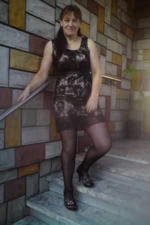 T’as testé une nana qui revient de partout avec la chatte en feu? Eline - rencontre-MILF-Lyon