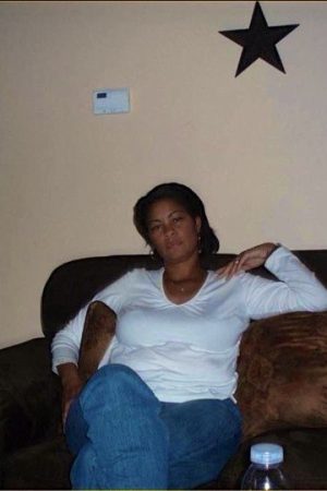 Ce soir, je regarde le coucher de soleil sur la plage du lac Justine - rencontre-Naturiste-Bordeaux