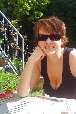 Besoin de sexe intense et sans blabla Josiane - rencontre-Cougar-Clermont-Ferrand