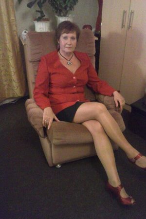 Dis-moi si t’as le temps ce soir ? Léonie - rencontre-MILF-Bourges