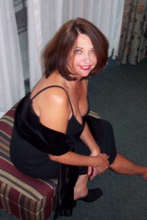 Léa 38 | Cherche un mec pour baiser ce soir Léa - rencontre-Milf-Vénissieux
