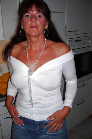 Chaudasse retraitée 😏 Nadia - rencontre-Cougar-Angers