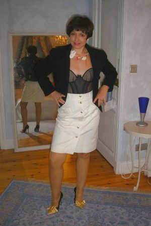 Dernière chance avant que je retourne bosser dans mes serres Chloé - rencontre-MILF-Hyères