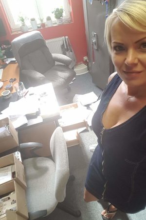 cadeau d’anniv en solo, qui chauffe direct! Manon - rencontre-Milf-Lorient
