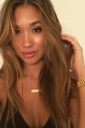 Une prof de nuit qui cherche son public Linh - rencontre-MILF-Saint-Herblain