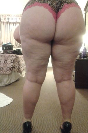 Comme tous les soirs, mon livre et mon lit Sonia - rencontre-Milf-Fontenay-sous-Bois
